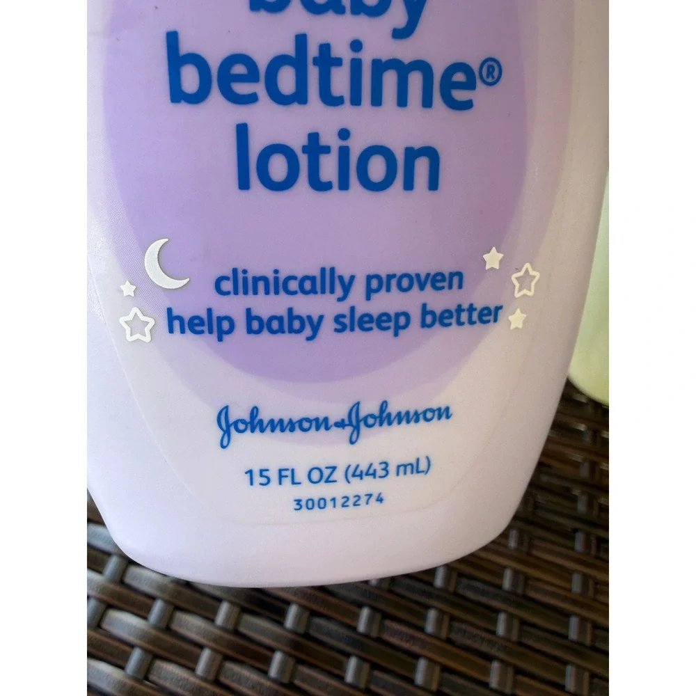 Johnsons Baby Head-to-Toe Wash 28oz and Bedtime Lotion 15oz‎ Set Bundle